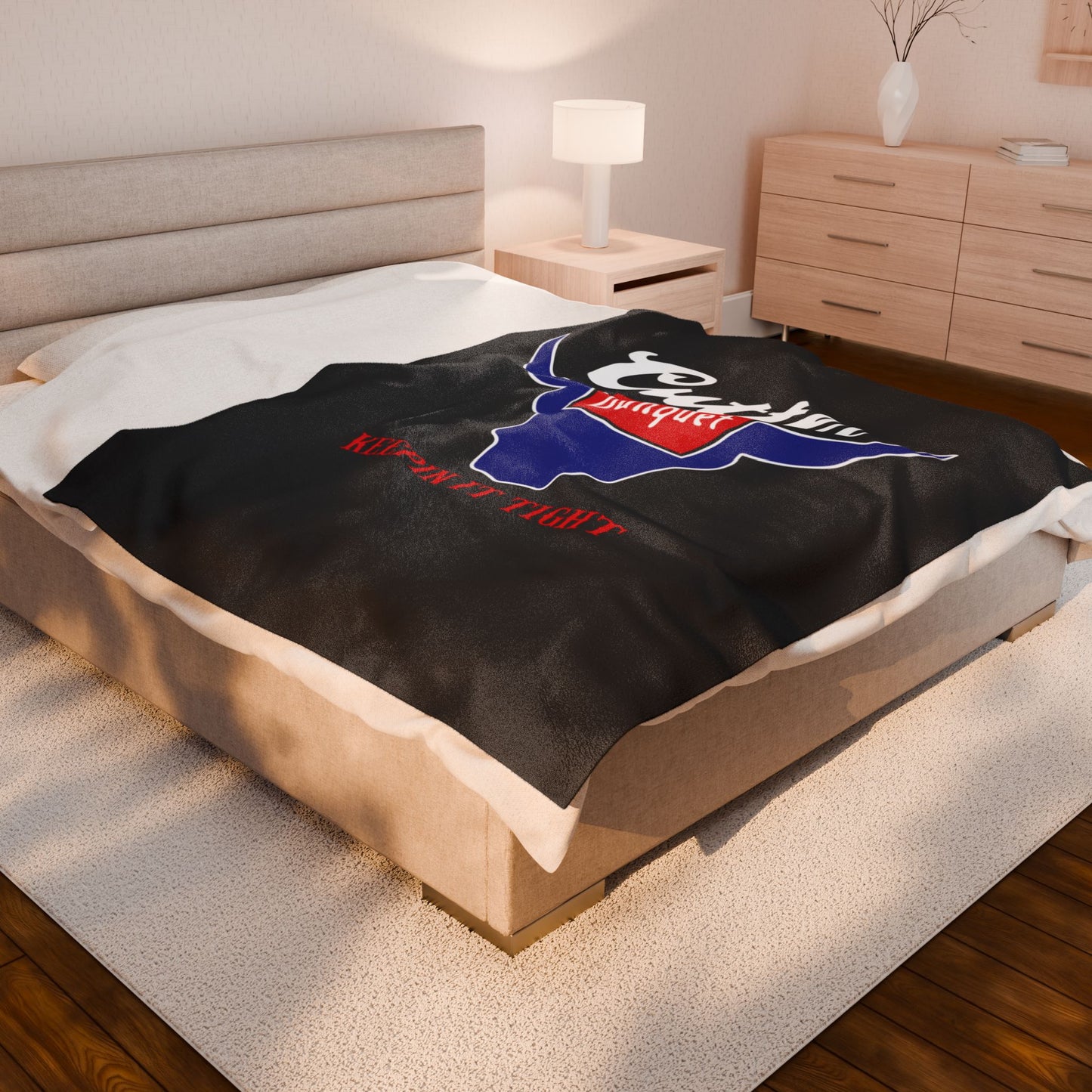 Plush Blanket - Cozy Velveteen Design