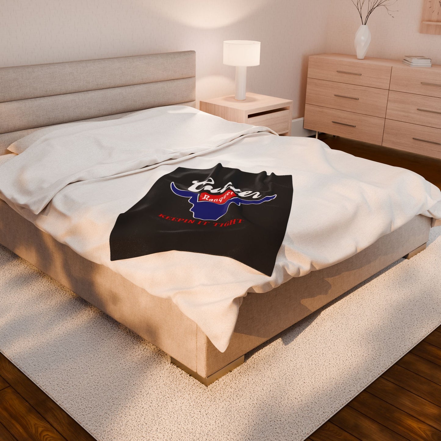 Plush Blanket - Cozy Velveteen Design